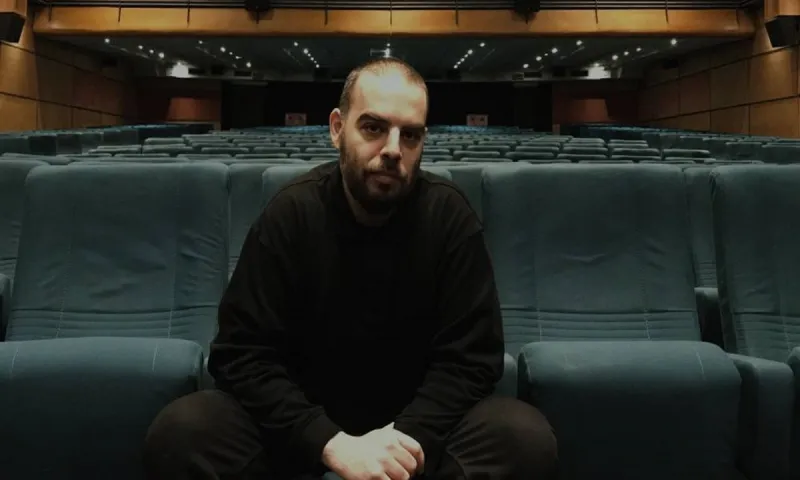 Φωκίων Μπόγρης: Ο γνωστός σκηνοθέτης της νέας γενιάς βλασφημεί τον Άγιο Νεκτάριο και τρολάρει τον «Άνθρωπο του Θεού»!