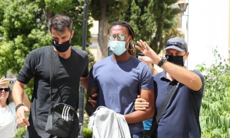 Σεμέδο: Μηνύματα και βίντεο στο κινητό του Πορτογάλου!