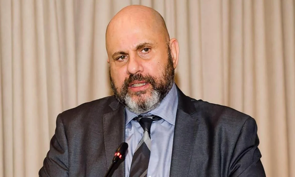«Ιερά Εξέταση» - Απομακρύνουν τον Δ.Κούβελα από διευθυντή μονάδας φαρμακολογίας, λόγω επιστημονικών απόψεων!