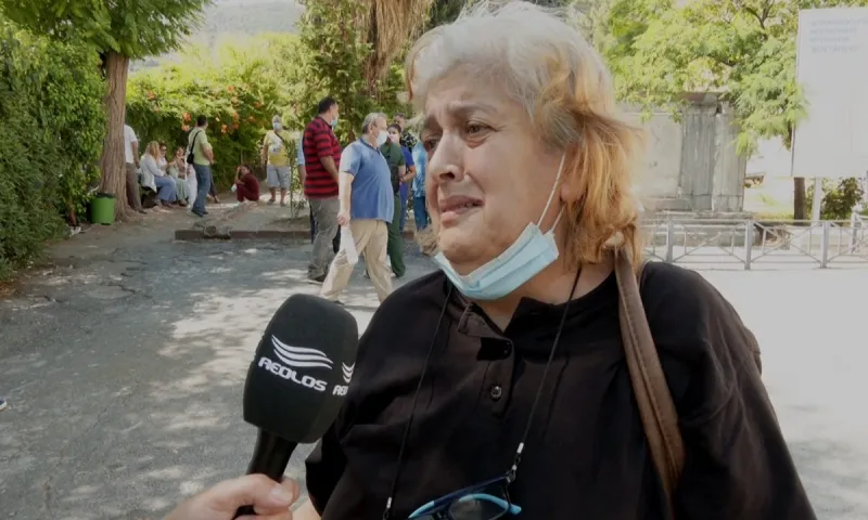 Ανείπωτη θλίψη για μια μάνα που έχασε το παιδί της - Ο γιατρός που φρόντιζε τον γιο της, είχε βγει σε αναστολή! (vid)