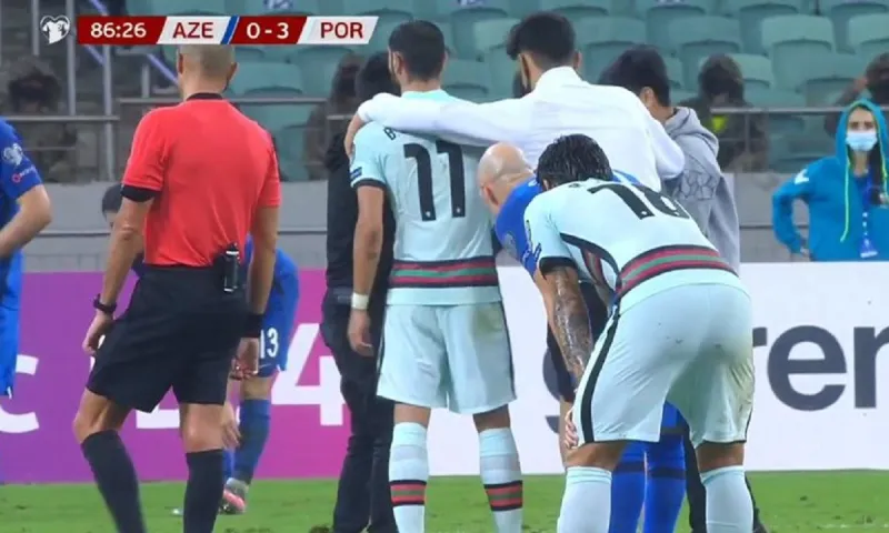 Αζερμπαϊτζάν - Πορτογαλία 0-3: Διακοπή στο ματς για μια... selfie! (VIDS)
