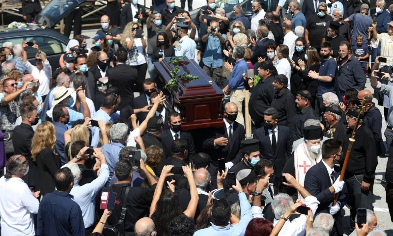Μίκης Θεοδωράκης: Το τελευταίο αντίο στον σπουδαίο μας Έλληνα μουσικοσυνθέτη - LIVE