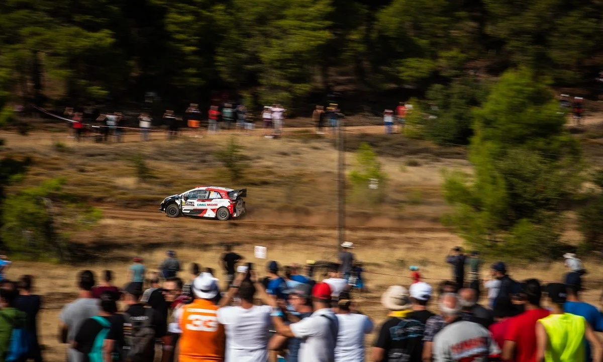Rally Acropolis: Χιλιάδες θεατές εγκλωβίστηκαν στα βουνά