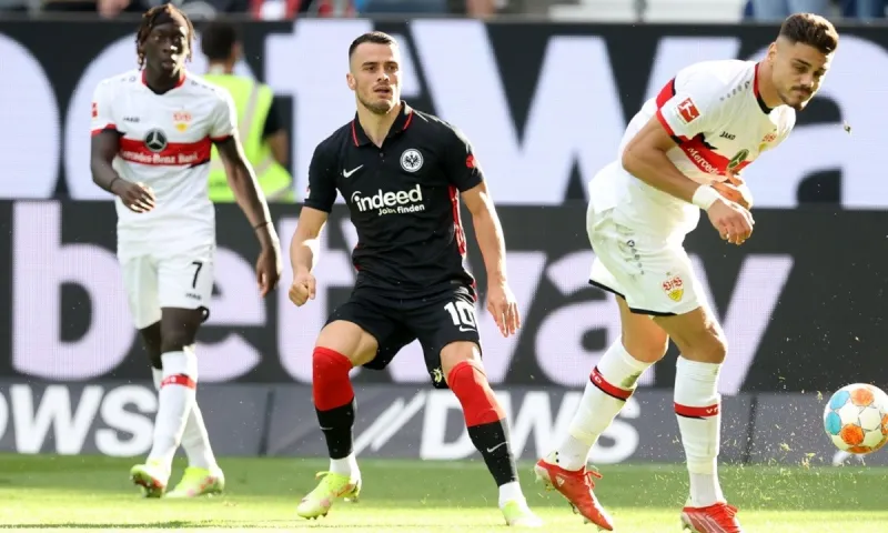 Άιντραχτ - Στουτγκάρδη 1-1: «Ψυχρολουσία» και νέα γκέλα για την αντίπαλο του Ολυμπιακού