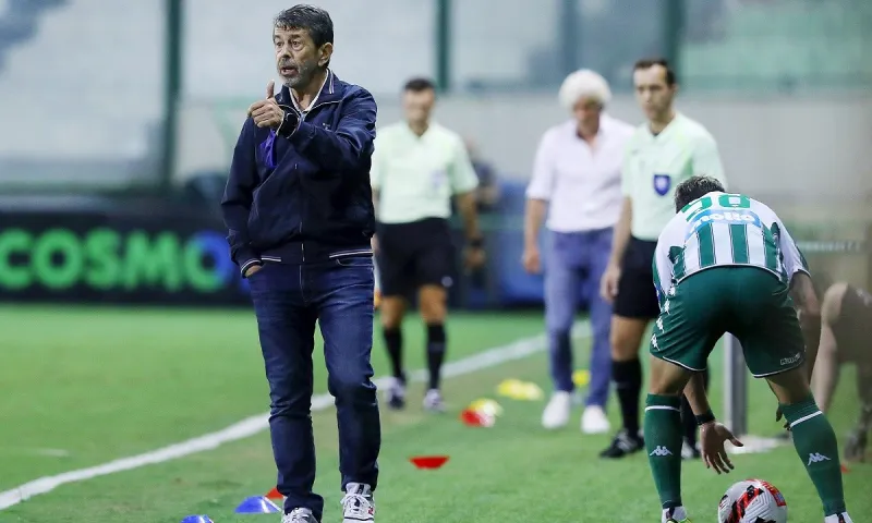 Απόλλων Σμύρνης: Το δίκιο του Πετράκη και το καμπανάκι