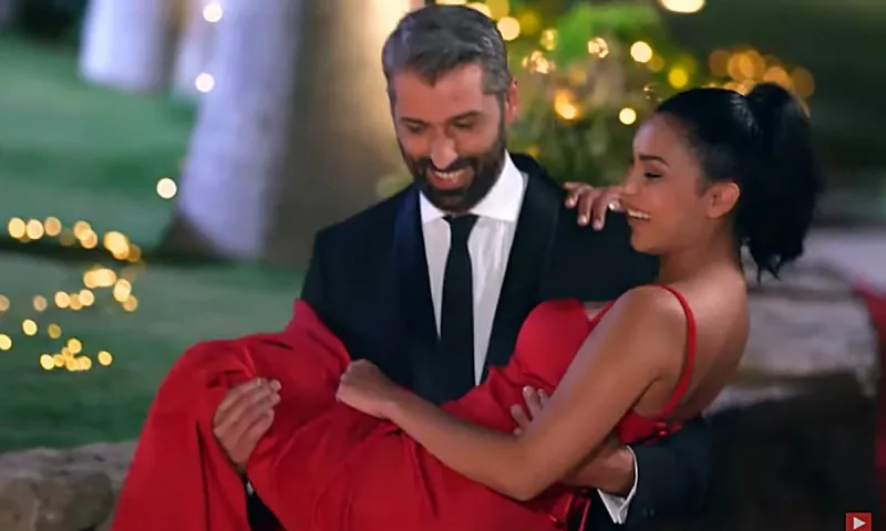 The Bachelor: Επικό σχόλιο από τη Λάουρα - Ειρωνεύτηκε τον Αλέξη Παππά! (pic)
