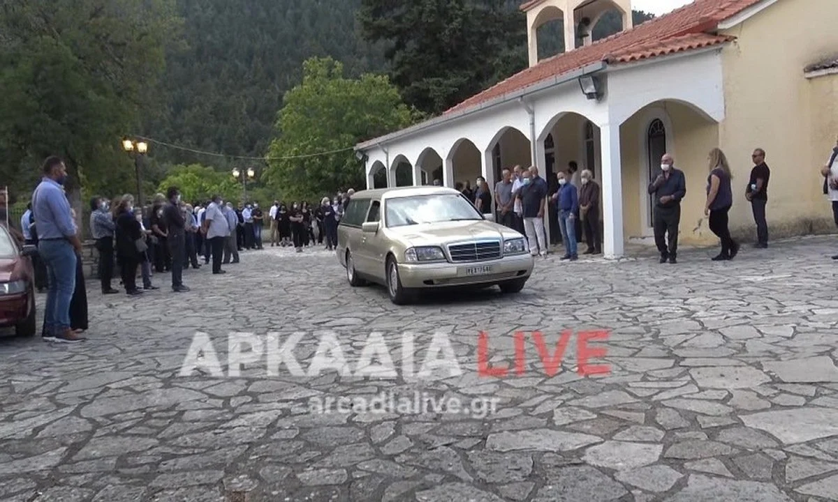 Εμβόλιο: Έγινε η κηδεία του 15χρονου που πέθανε μετά την 1η δόση εμβολίου - Τι λένε οι συγγενείς του! (vid)