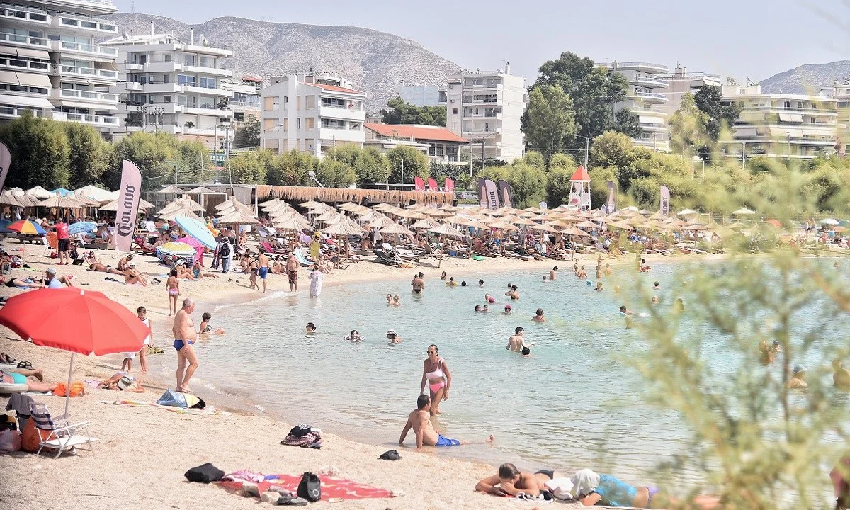 Καιρός: Άγγιξε 38άρι την Κυριακή - Πότε πέφτει η θερμοκρασία