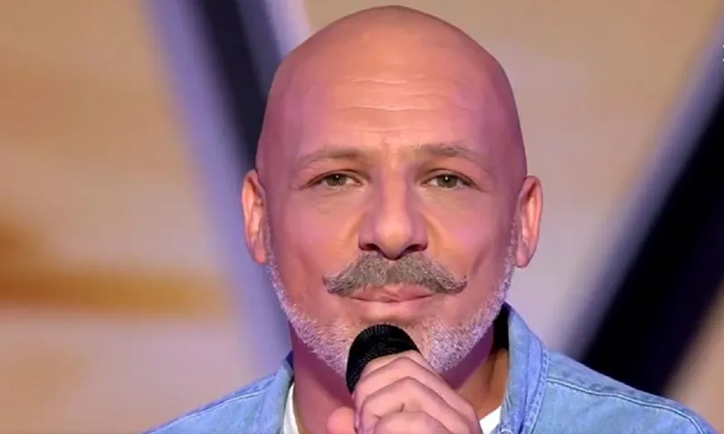The Voice: Ο Νίκος Μουτσινάς ράγισε... ποτήρια στο stage (vid)