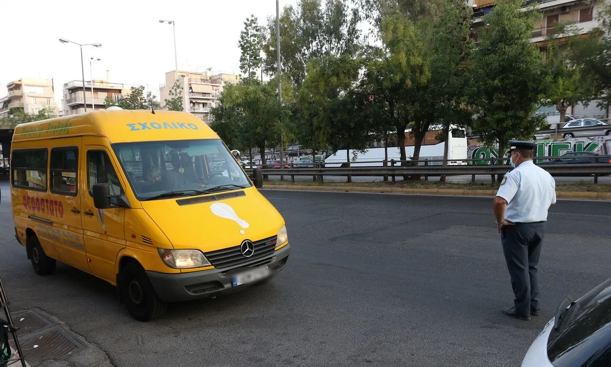 Βάρκιζα - Εγκληματικό! Ξέχασαν κοριτσάκι 2 ετών σε σχολικό λεωφορείο μες στη ζέστη