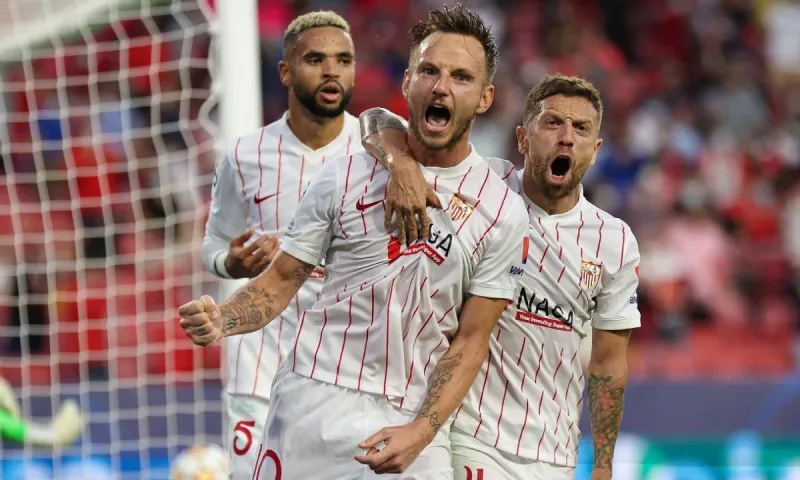 La Liga: «Καθάρισε» τη Βαλένθια η Σεβίλλη - Πρώτη νίκη για Εσπανιόλ