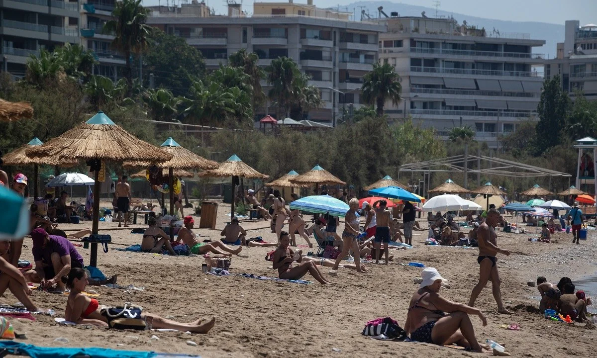 Καιρός: Θα γεμίσουν οι παραλίες το Σαββατοκύριακο - Πού θα χτυπήσει κόκκινο ο υδράργυρος