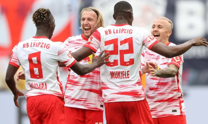 Bundesliga: «Εξάσφαιρη» Λειψία, από ισοπαλία σε... ισοπαλία η Άιντραχτ
