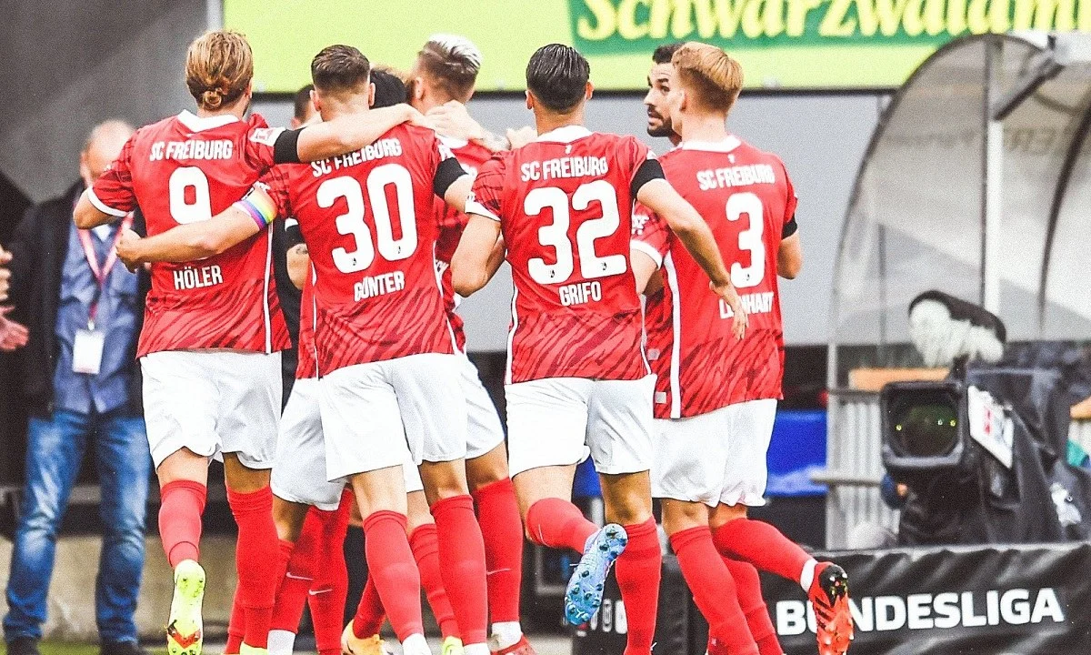 Φράιμπουργκ - Άουγκσμπουργκ 3-0: Την...τελείωσε πριν το ημίχρονο