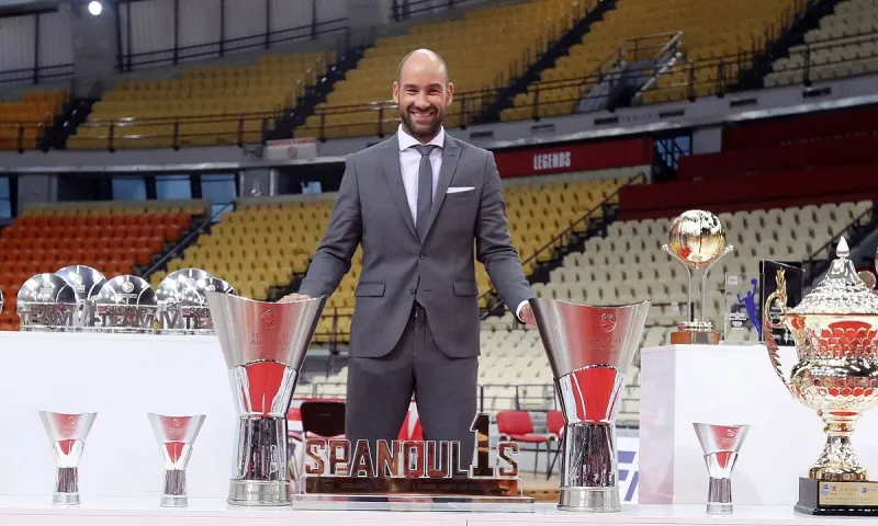 Σπανούλης: «Ήρθα από τον μεγάλο αντίπαλο, δεν πούλησα οπαδιλίκι»