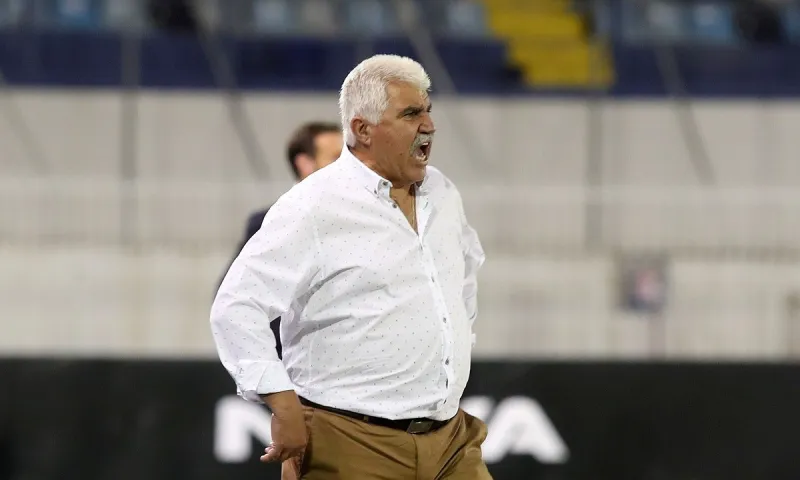 Παράσχος: «Κάναμε παιδικά λάθη, αυτοκτονήσαμε με την απόδοσή μας»