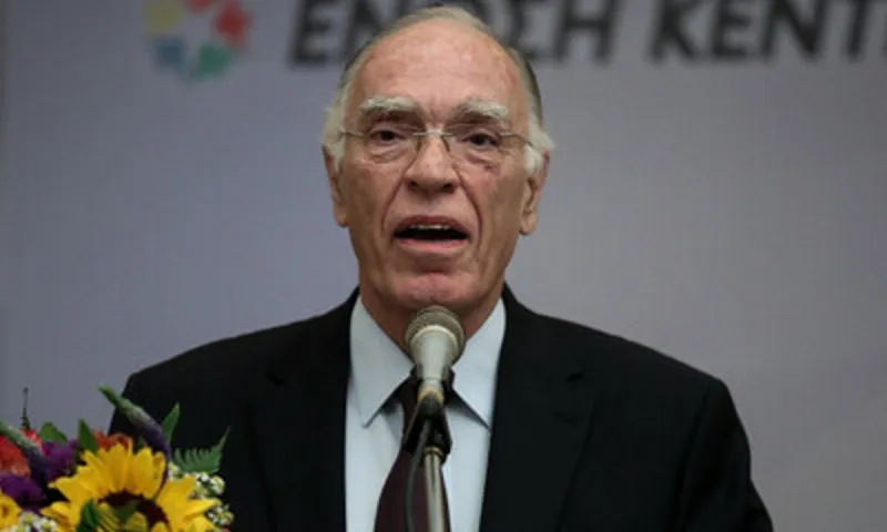 Βασίλης Λεβέντης: Αποσωληνώθηκε - Τι λένε οι γιατροί