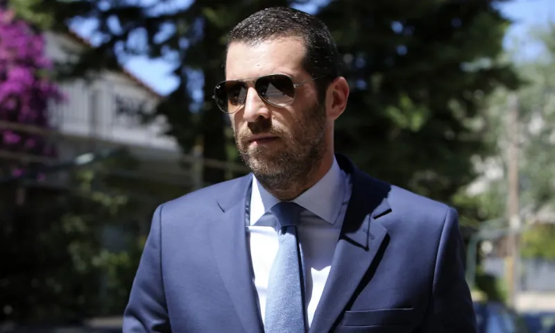 Super League 1: Οι λόγοι που δεν ανέφερε ο Μπουτσικάρης και ο... υποψήφιος Γκαγκάτσης!