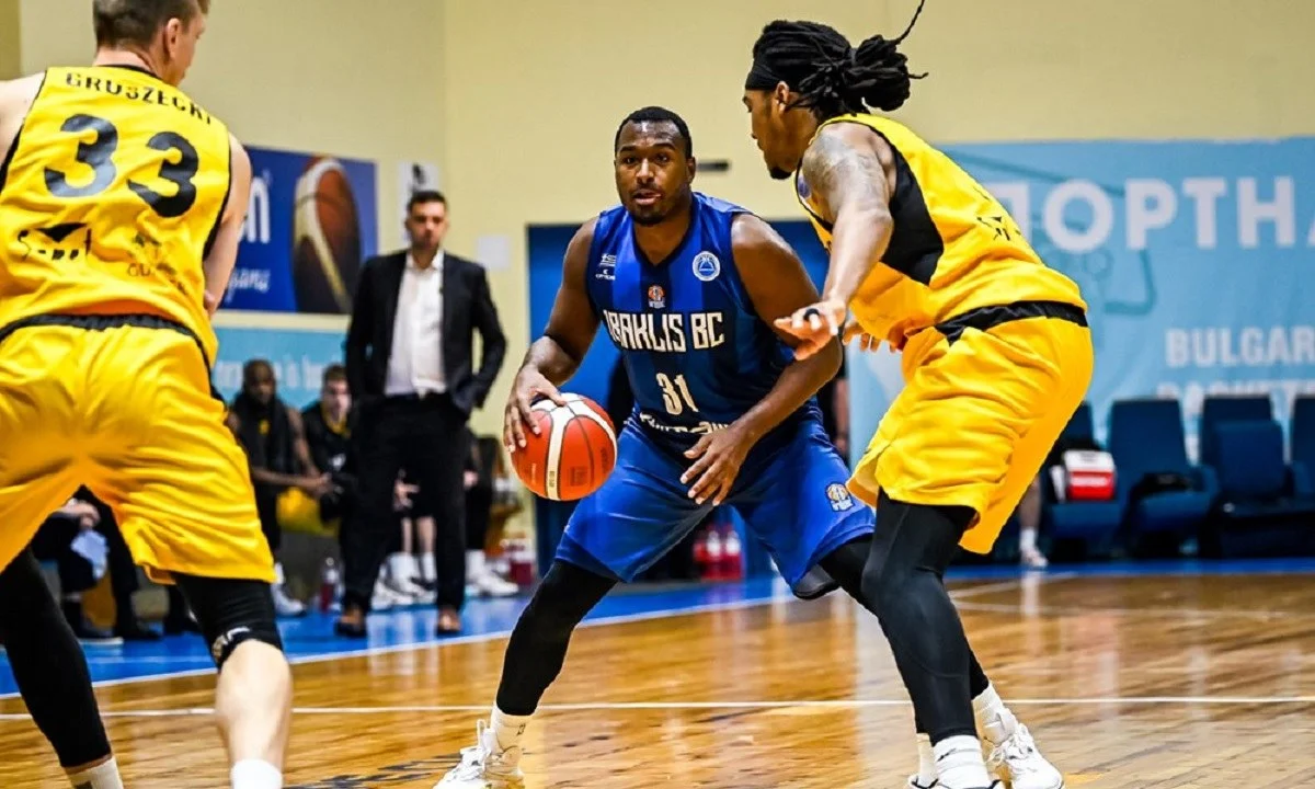 Τρεφλ Σόποτ- Ηρακλής 72-74: Στους ομίλους του FEC