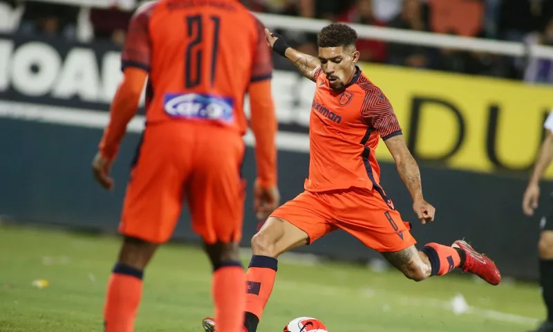 ΟΦΗ - ΠΑΟΚ: Ο Αουγκούστο «εκτελεί» με δυνατό σουτ για το 0-3 (vid)