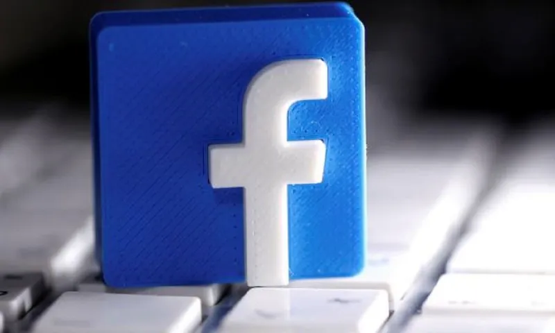 Facebook: Ανέβηκε και πάλι - Αρνητικό ρεκόρ offline