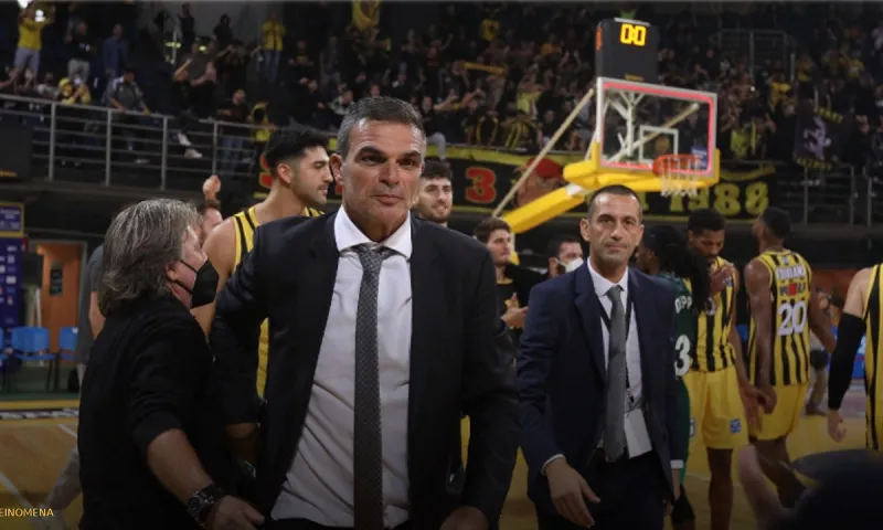 Ρωμανίδης: «Στο πρώτο ημίχρονο του Άρης - Παναθηναϊκός έφυγα γιατί δεν έφερα τύχη!»