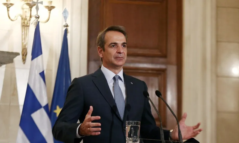 Κυριάκος Μητσοτάκης: Κορονοϊός, σεισμός και... κάτω το Facebook! Τί άλλο θα γίνει;