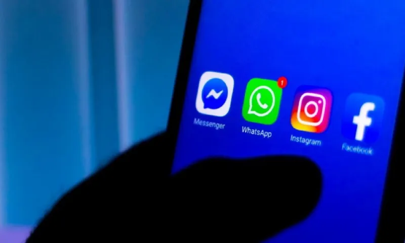 Δε σε χάλασε το κραχ στα social media... Για σκέψου το!