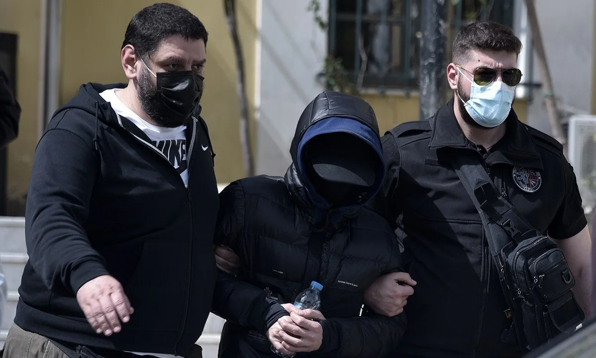 Ελεύθερος ο Μένιος Φουρθιώτης - Φυλακισμένος τηλεοπτικά