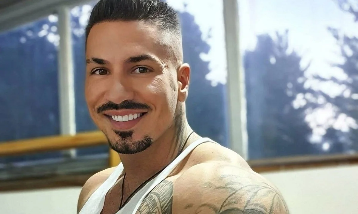 Ο νέος παίκτης του Big Brother Νάσος Ντάλλης