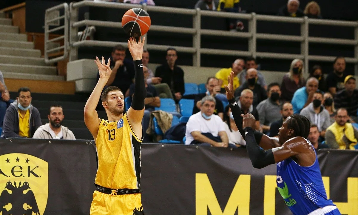 Την πρώτη της νίκη στην Basket League και στον πρώτο της αγώνα στα Λιόσια όπου θα είναι το σπίτι της πλέον, πέτυχε η ΑΕΚ.