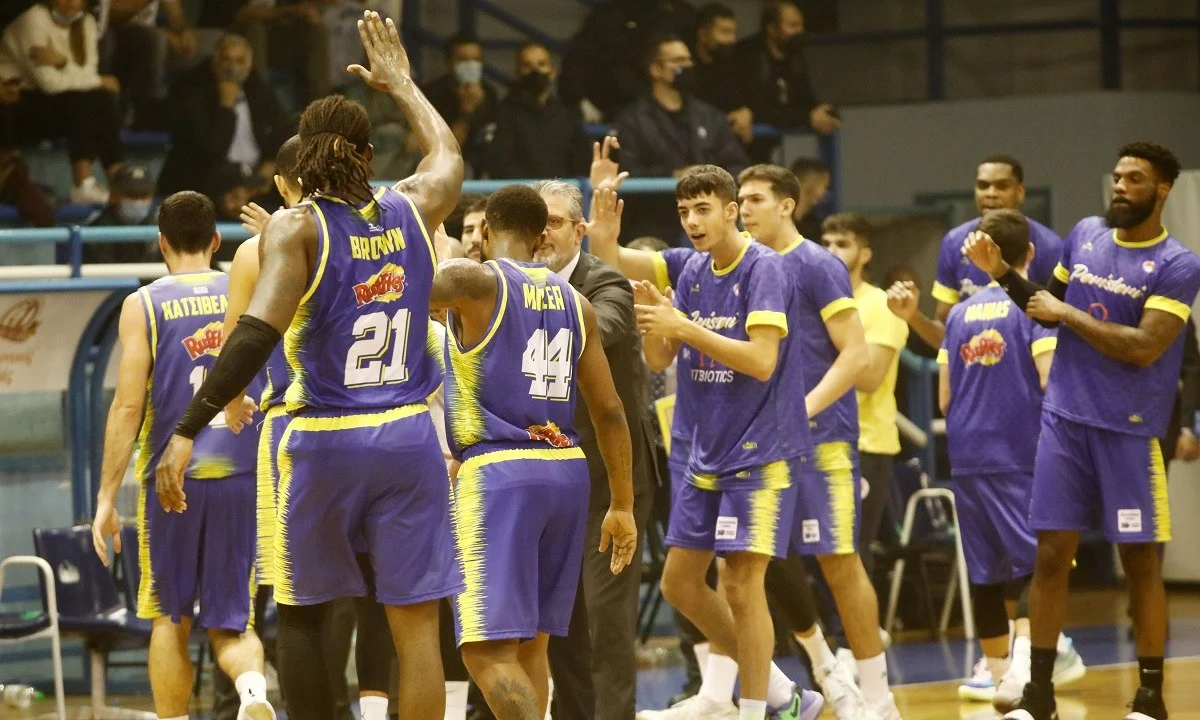 Μέχρι και 1’42’’ πριν το τέλος ο Έρικ ΜακΚρι είχε 2 πόντους με 1/5 σουτ και ο Ηρακλής με το Περιστέρι έδιναν έναν σκληρό αγώνα.