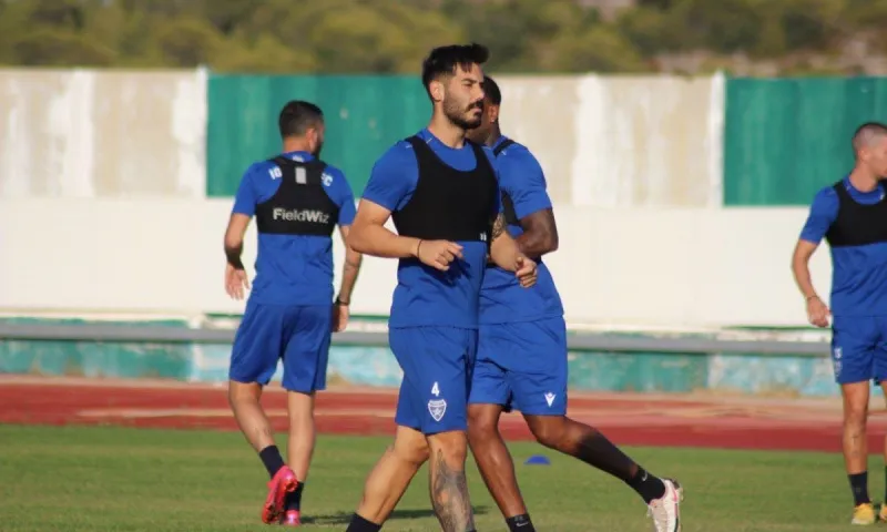 Ιωνικός: Προβλήματα και... αναμονή για Ρομαό και Άοσμαν