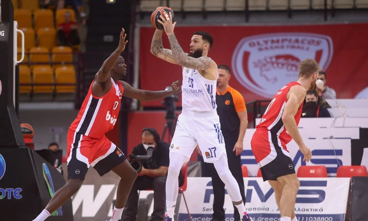 H τρίτη αγωνιστική της Euroleague ολοκληρώνεται σήμερα με την διεξαγωγή τριών παιχνιδιών, με το Ρεάλ - Μονακό να ξεχωρίζει.