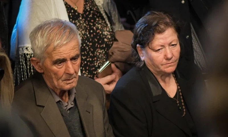 Γονείς Κατσίφα: «Να βοηθήσει ο πρωθυπουργός γιατί διψάμε για δικαίωση. Δεν ήταν αυτοκτονία - Ήταν δολοφονία» (vid)