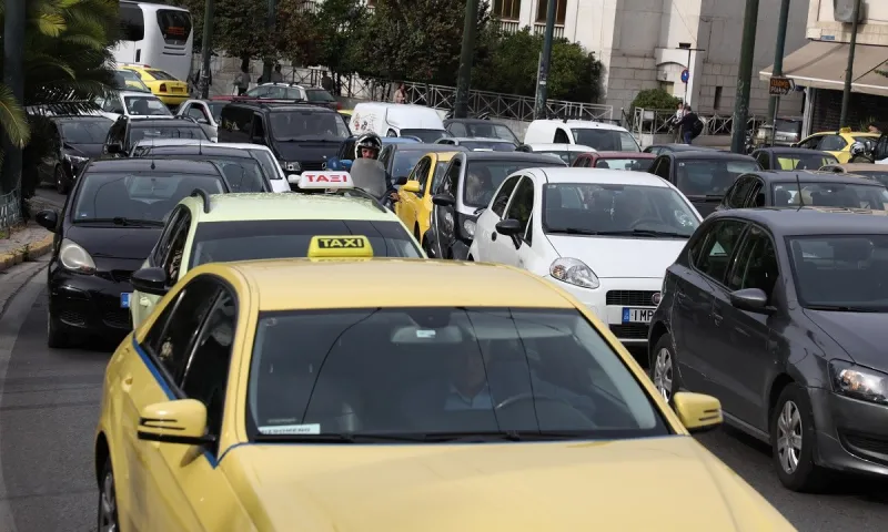 Δίπλωμα οδήγησης: Όλα όσα αλλάζουν - Από ποια ηλικία μπορείς να βγάλεις