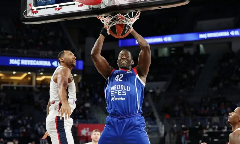 Αρμάνι Μιλάνο- Αναντολού Εφές 75-71 (ΤΕΛΙΚΟ)