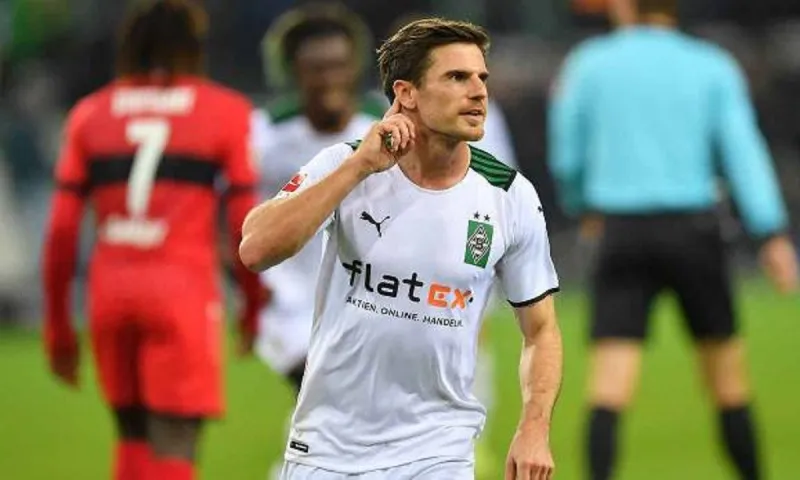 Γκλάντμπαχ - Στουτγκάρδη 1-1: «Ταύρος» Μαυροπάνος, αλύγιστα «πουλάρια»