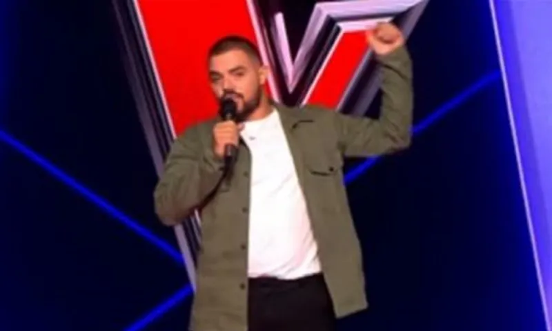 The Voice: Ερμήνευσε Πασχάλη Τερζή και σάρωσε
