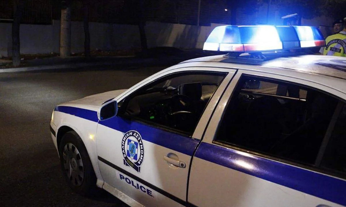 O δημοσιογράφος της ΕΡΤ, Προκόπης Δούκας, κατηγορεί την Ελληνική αστυνομία για bullying, σε ένα περιστατικό που συνέβη την νύχτα.