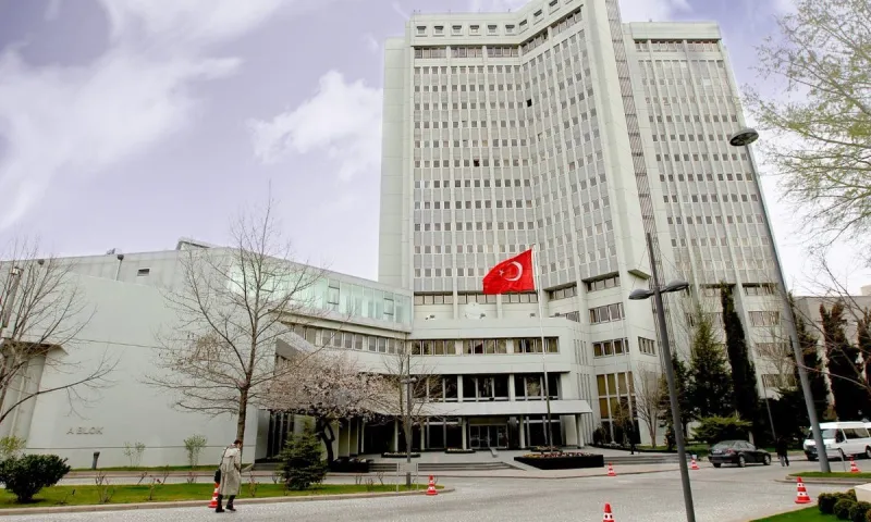 Ελληνοτουρκικά: Ευθείες απειλές πολέμου εκ νέου από το ΥΠ.ΕΞ της Τουρκίας προς την Ελλάδα