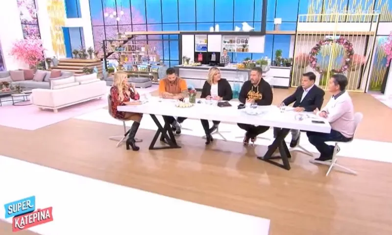 Super Κατερίνα: Αυτός είναι ο δημοσιογράφος που φεύγει από την εκπομπή - Το ανακοίνωσε On air!