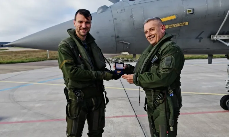 Rafale: Έπαθαν πλάκα οι Γάλλοι- Δείτε την πτήση του αρχηγού ΓΕΕΘΑ με το ελληνικό μαχητικό που προκάλεσε δέος!
