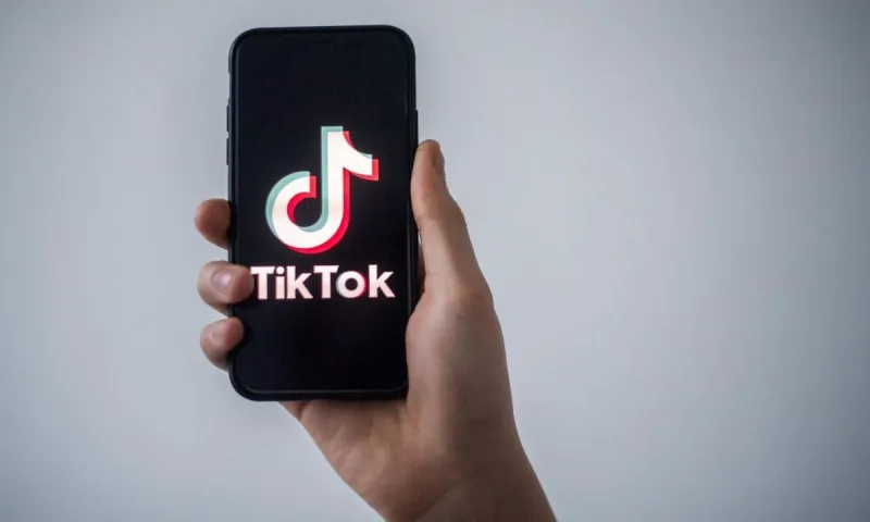 Πασίγνωστος σταρ του Tik Tok κατηγορείται πως σκότωσε την πρώην σύντροφο του αφού χάκαρε το ipad της 5χρονης κόρης του!