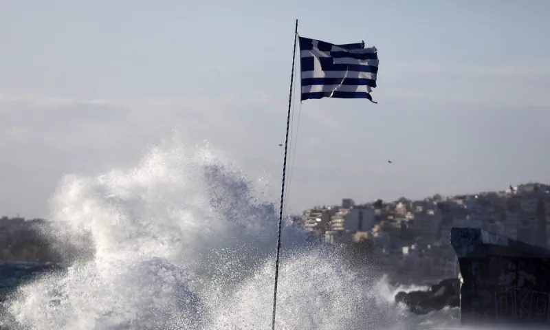 Καιρός σήμερα: Άνεμοι 7-8 μποφόρ και τοπικές βροχές!