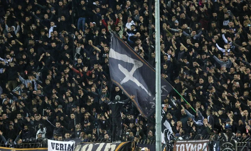 ΠΑΟΚ: Επικό σύνθημα στην Τούμπα για τα εμβόλια - Στο στόχαστρο ο Μητσοτάκης! (vid)