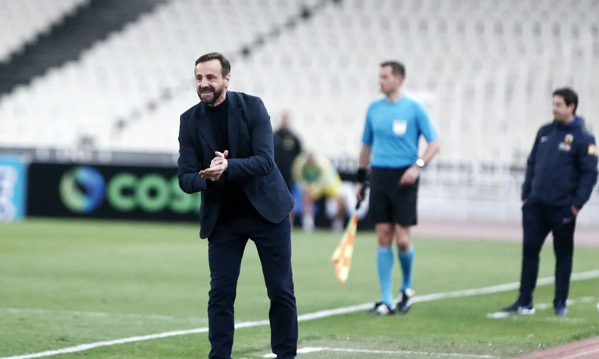 Ο Ακης Μάντζιος