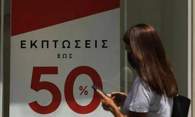 Ξεκίνησαν οι ενδιάμεσες φθινοπωρινές εκπτώσεις - Μεγάλη προσοχή - Πότε θα γίνει το Black Friday