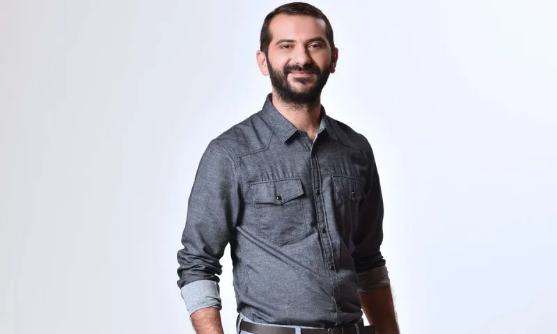 MasterChef: Ο Λεωνίδας Κουτσόπουλος... παρόλο που είναι μάγειρας τρώει συνέχεια απ' έξω!