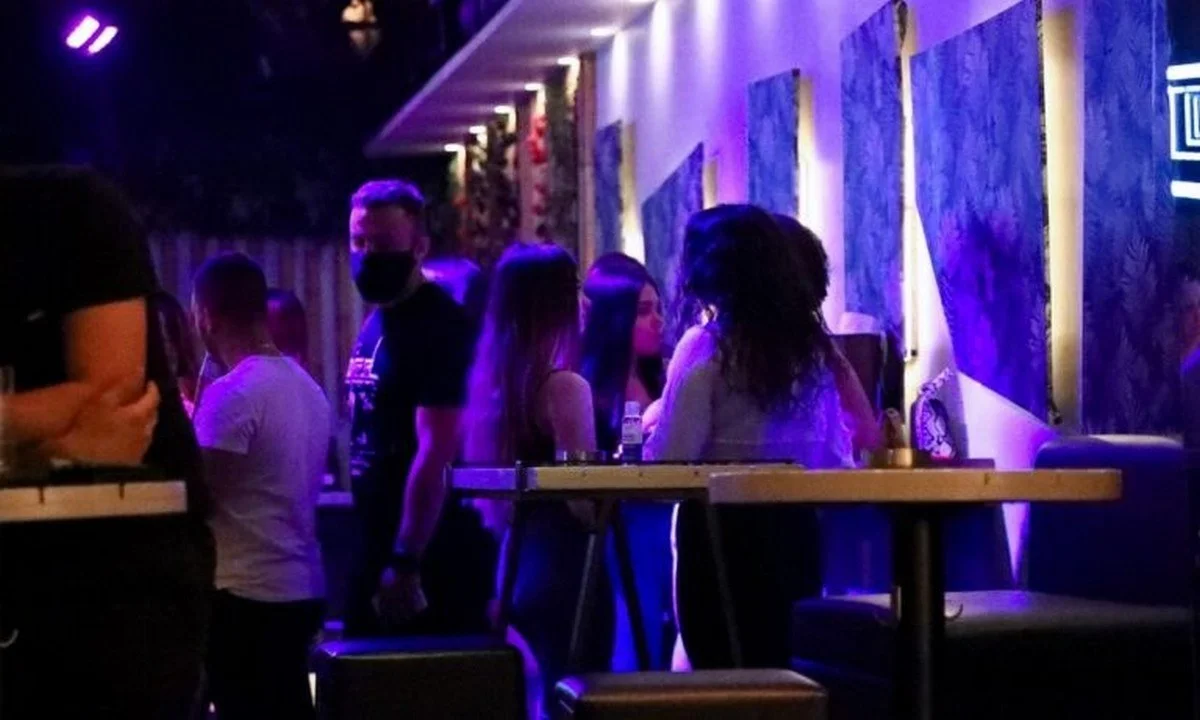 Κορονοϊός: Μάσκες παντού και εστίαση - διασκέδαση μέχρι τη 1 π.μ. - Όλα τα μέτρα που εξετάζονται
